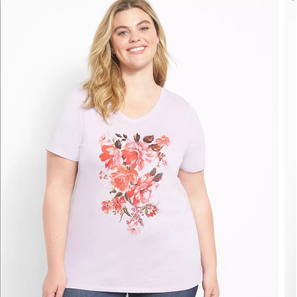 New Lane Bryant Classic Short Sleeve VNeck Lilac Floral Tee 14/16W MSRP $39